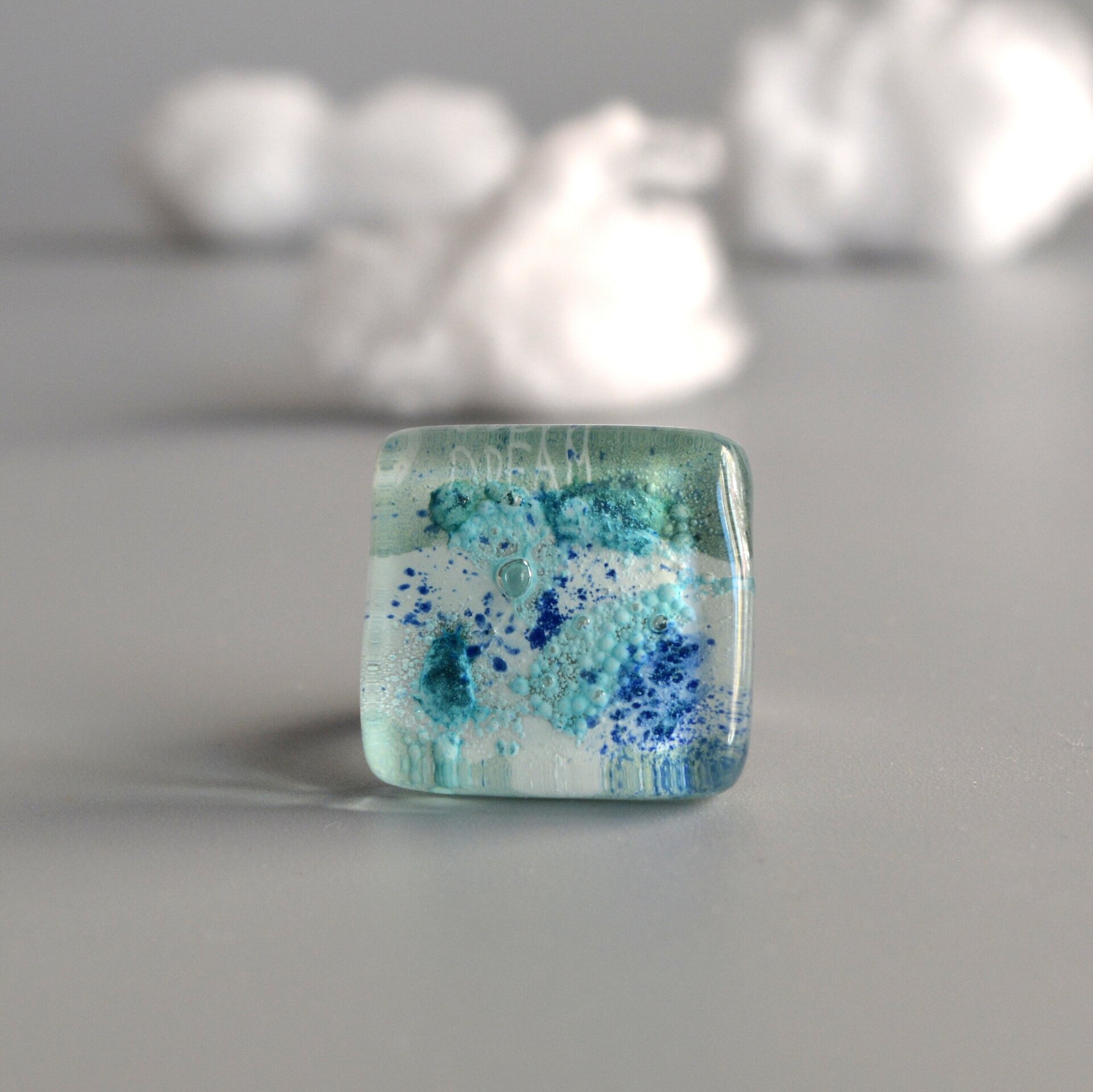 Anillo grande de vidrio con burbujas, Color azul agua, talla ajustable - 4