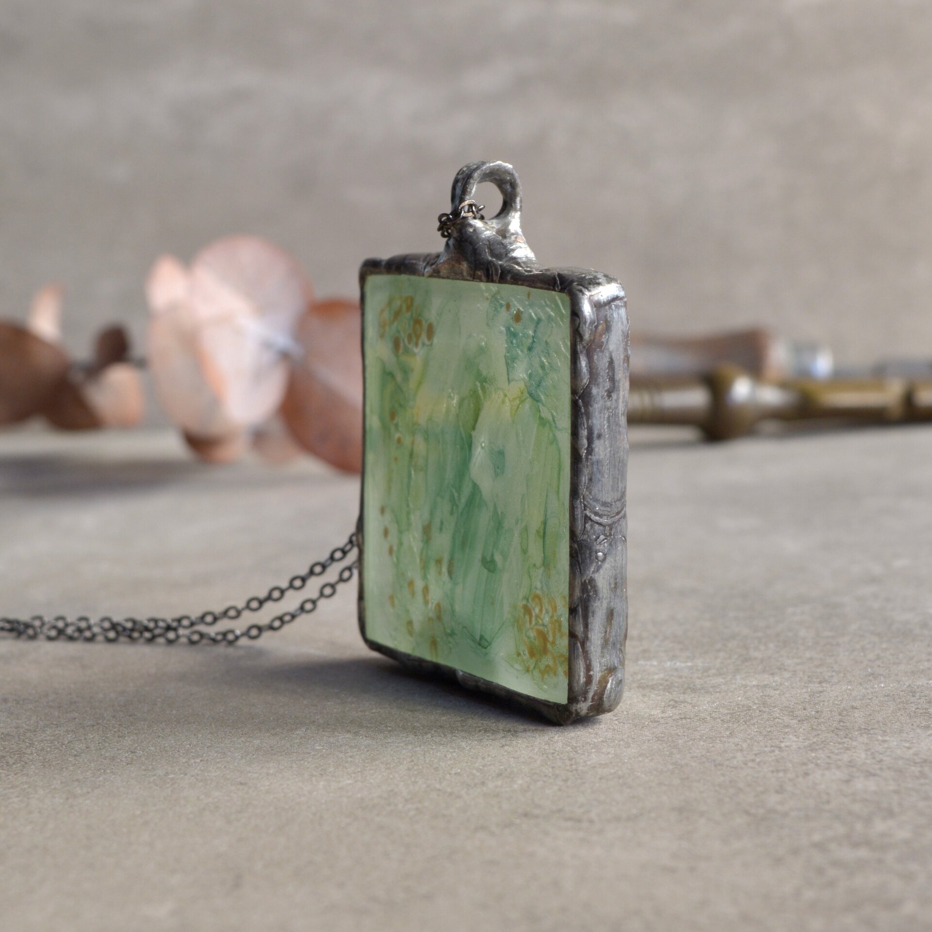 Colgante verde con cadena, Joyas creativas de vidrio artesanal - 3