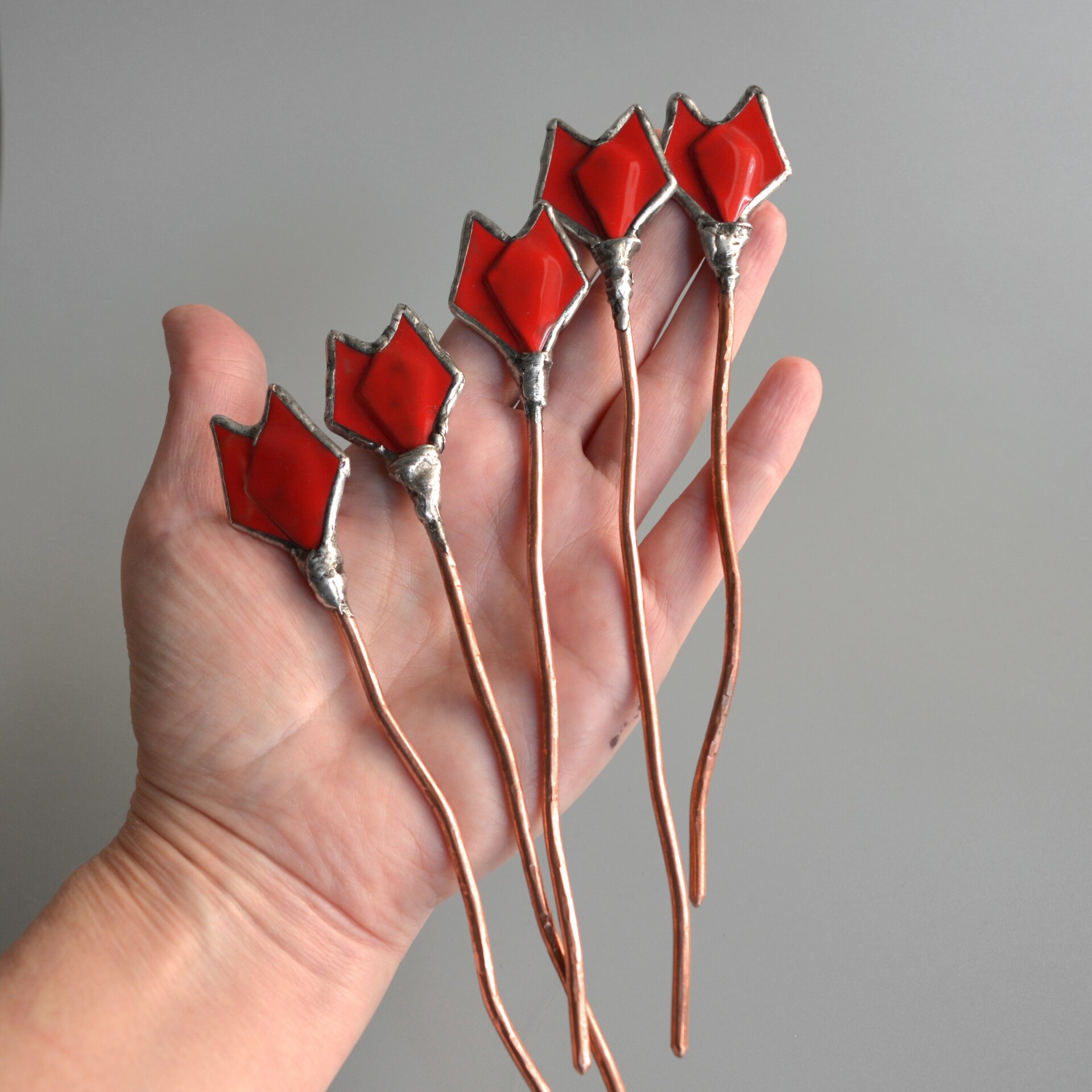 Palo para el pelo con Rosa roja - 3