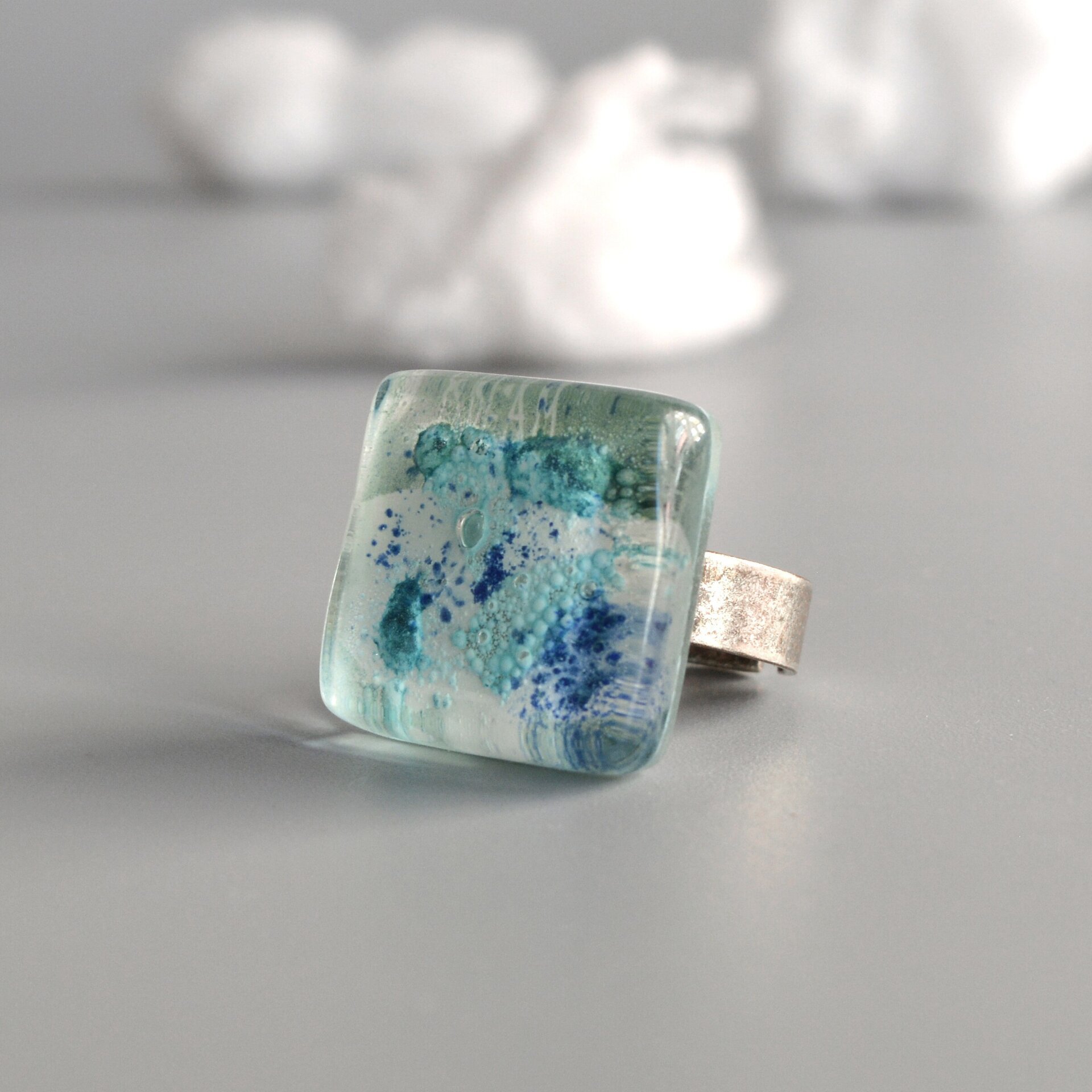 Anillo turquesa con burbujas, Vidrio artesanal, Talla ajustable - 6