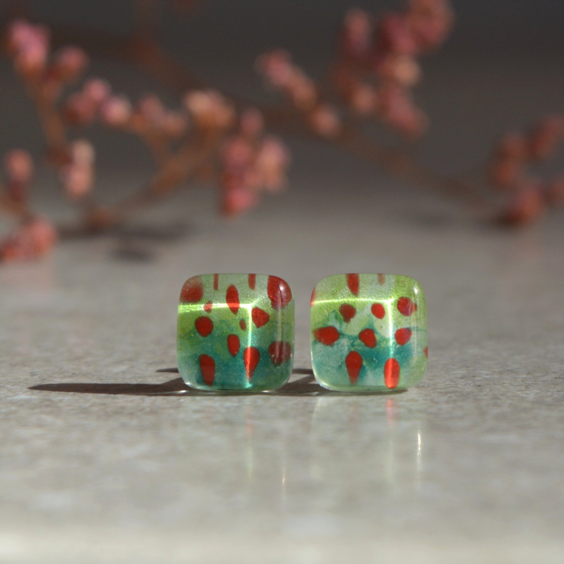 Pendientes Amapolas pintados a mano en verde y rojo, Vidrio y plata de ley - 6