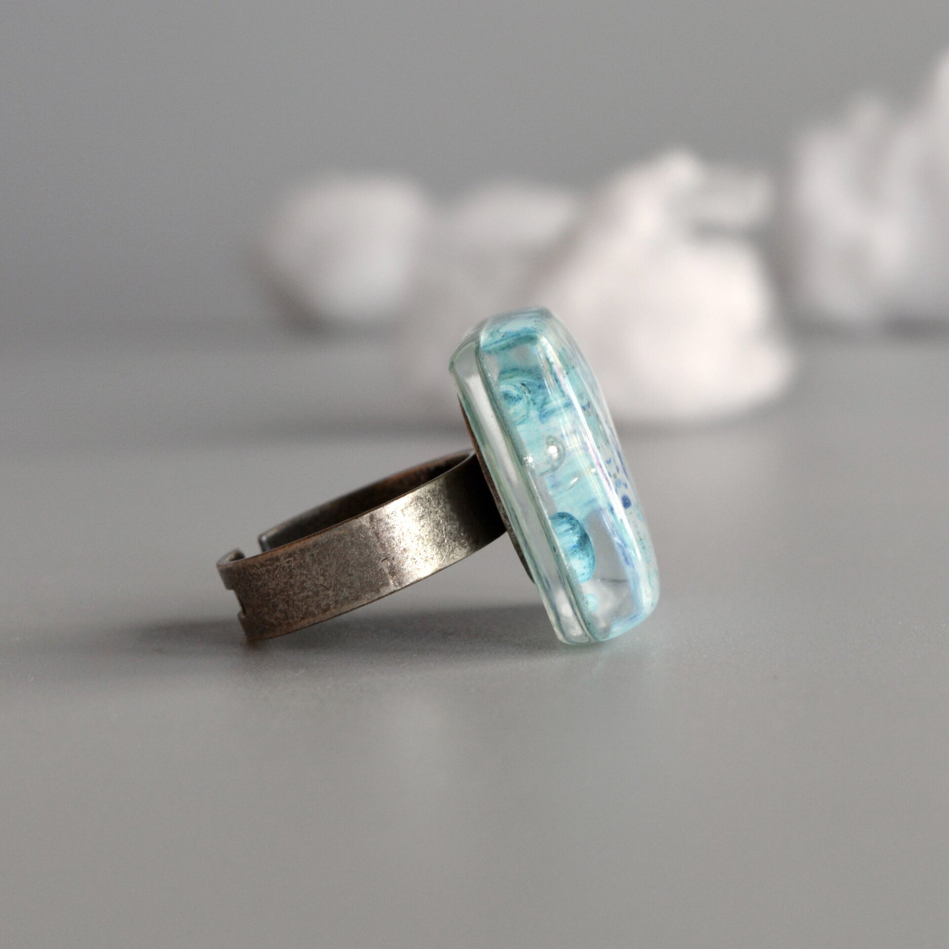 Anillo turquesa con burbujas, Vidrio artesanal, Talla ajustable - 3