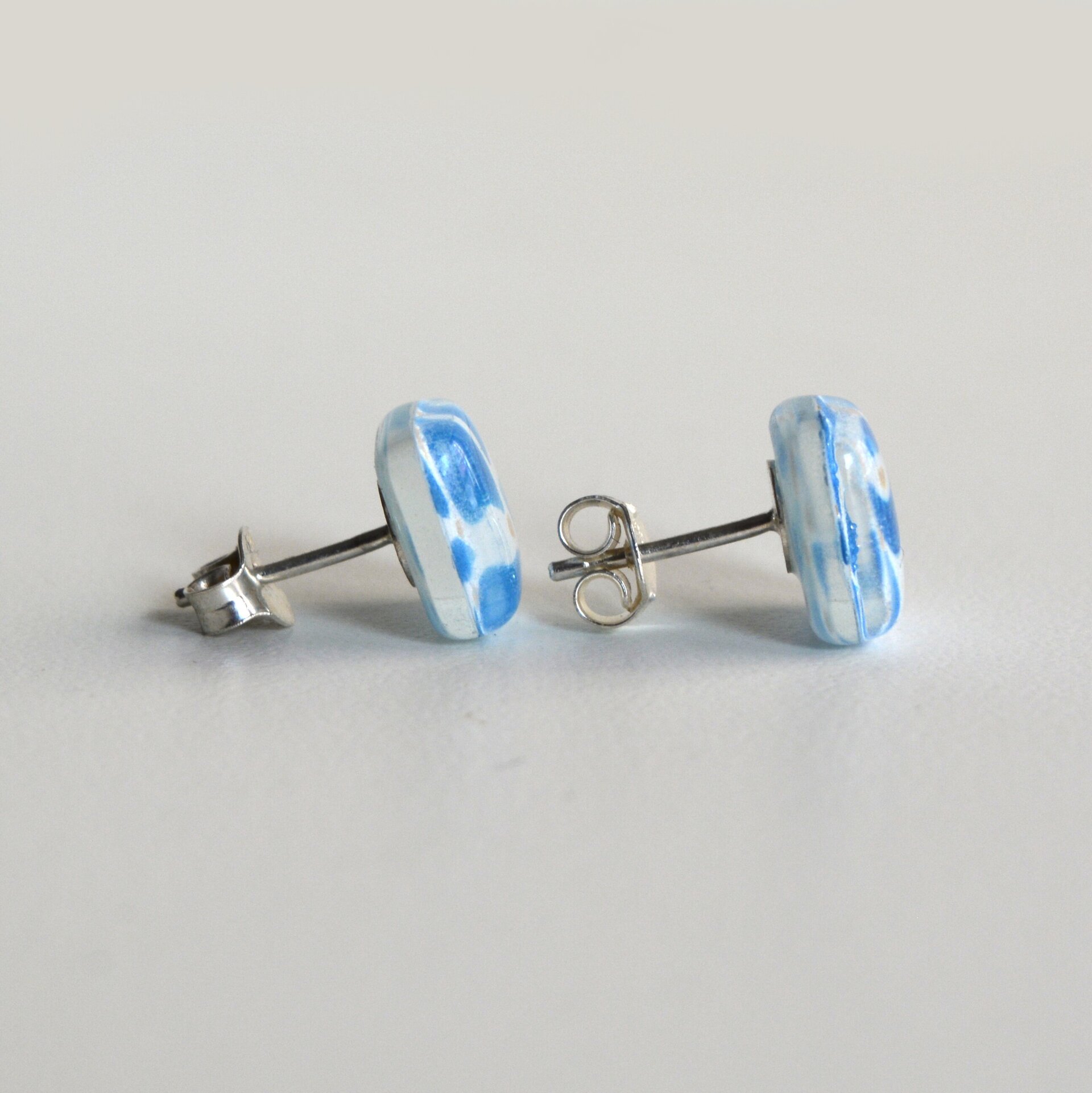 Pendientes pequeños con hojas en azul cerúleo, Vidrio y plata de ley - 4