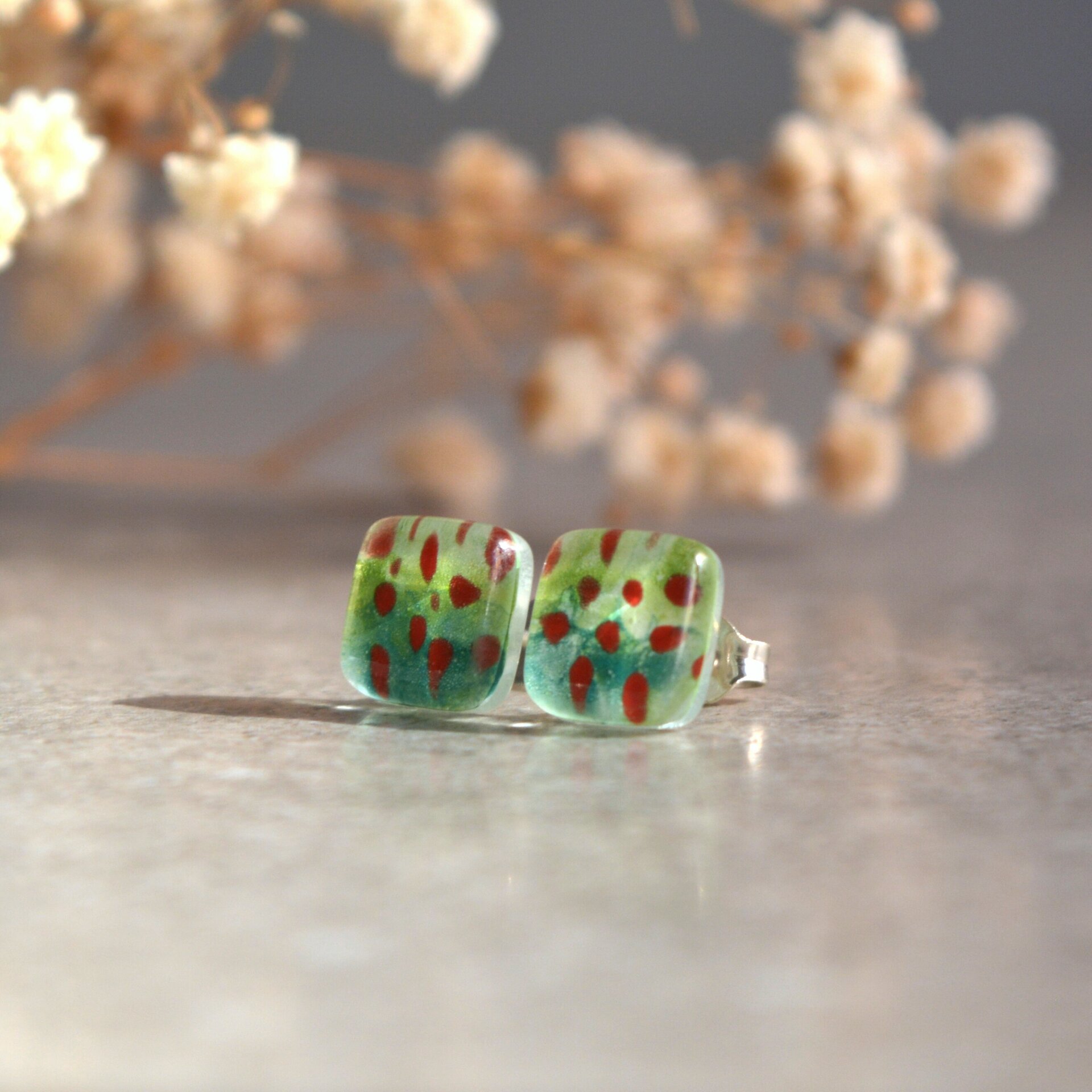 Pendientes Amapolas pintados a mano en verde y rojo, Vidrio y plata de ley - 5