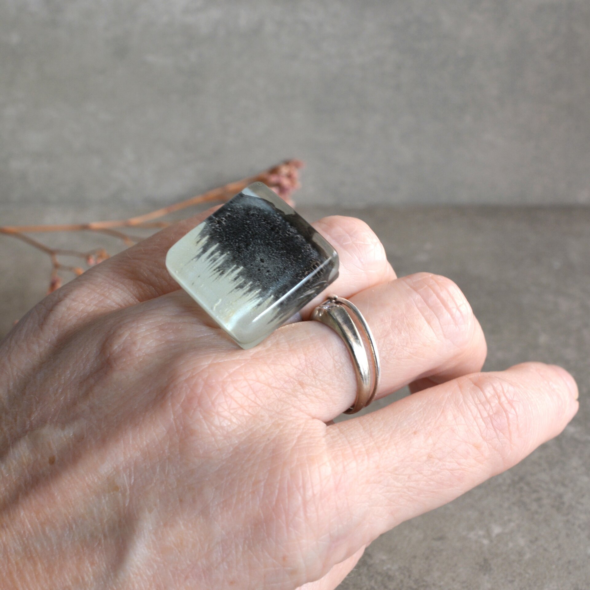 Anillo original con nube de tormenta, Talla ajustable, Diseño cuadrado - 6